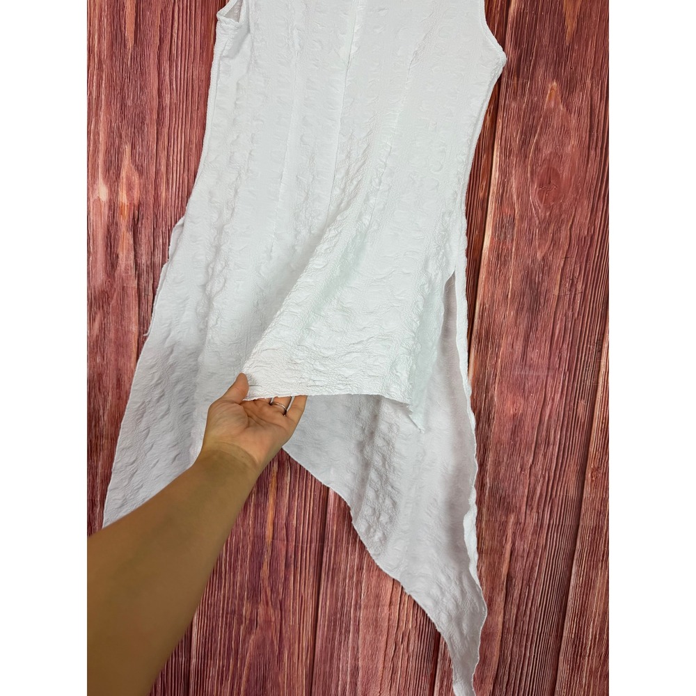 IC by Connie K Womens Small White Textured Asymmetrical Handkerchief Hem Top - Picture 6 of 7